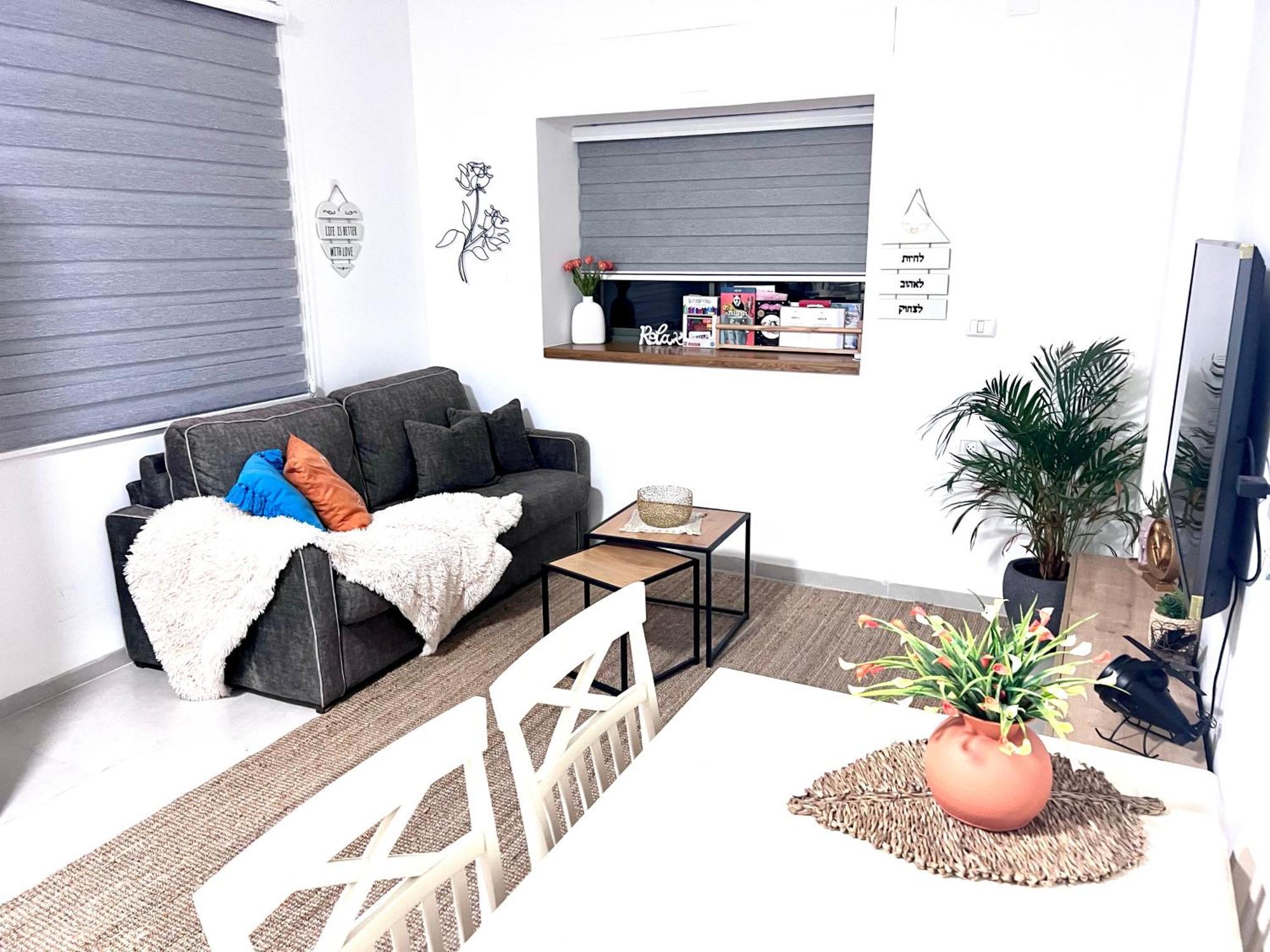 הפינה של טלי בנהריה - אירוח וספא בריאות מחומם Apartment Bagian luar foto